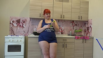 Chubby milf with a big zucchini fucks her hairy cunt and stretches her hole. And then he will cook delicious food from this zucchini.